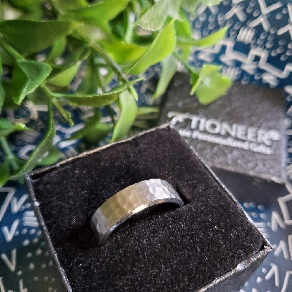 Titanium Hammered Design Wedding Band Ring